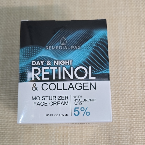 Retinol & Collagen Moisturizer - Blue & White - Picture 6 of 6